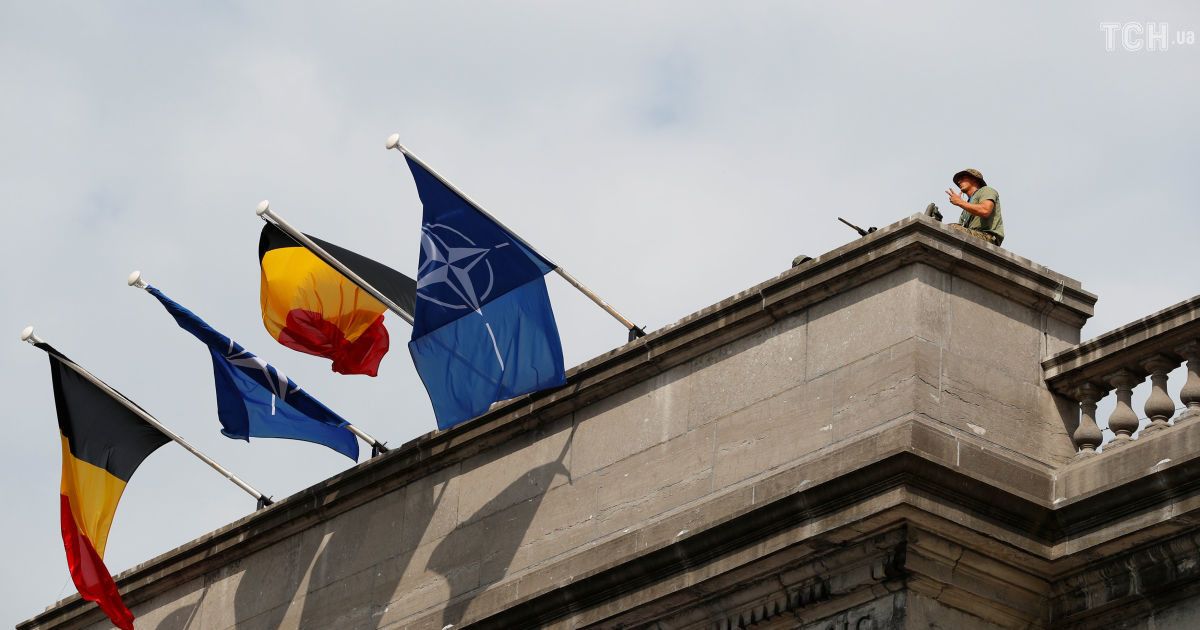 НАТО не розглядає варіант спільного вступу України та Грузії в Альянс - помічник генсека