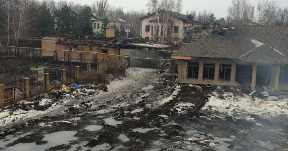 Терористи намагаються зруйнувати всі будівлі / © facebook.com/bochkala