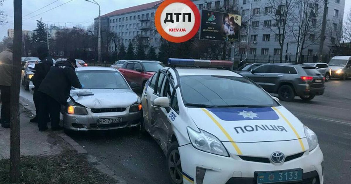 таксі дтп поліція_1 / © facebook.com/dtp.kiev.ua