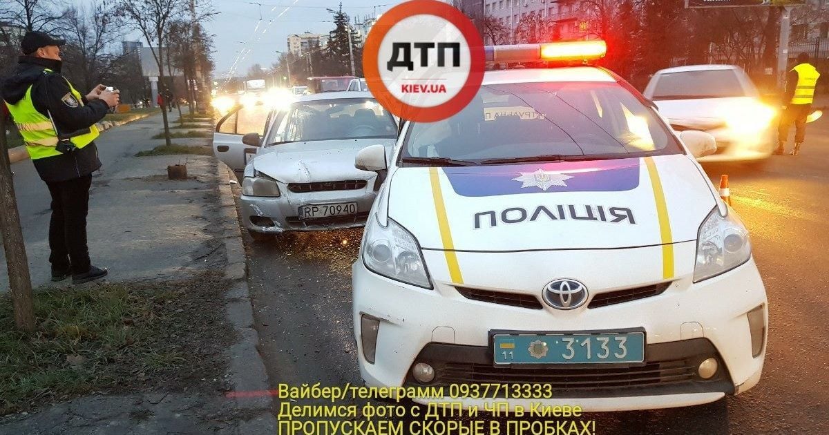 таксі дтп поліція_4 / © facebook.com/dtp.kiev.ua