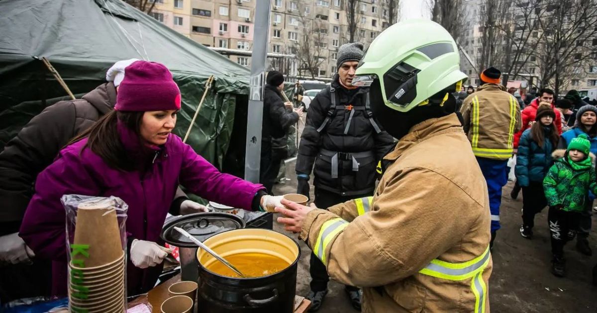 Українські волонтери