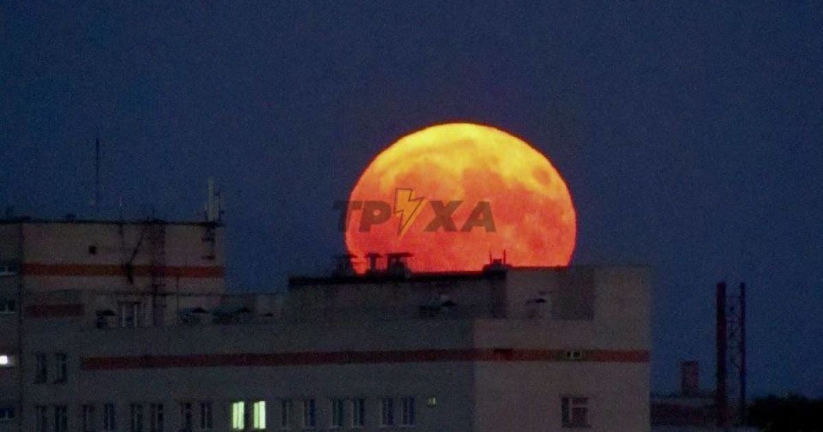 Осетровый месяц