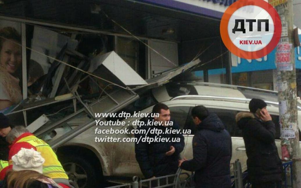 В аварии пострадало много людей / © facebook.com/dtp.kiev.ua