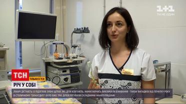 Медикам киевского "Охматдета" в третий раз за год приходится вытаскивать зубную щетку из пищевода ребенка