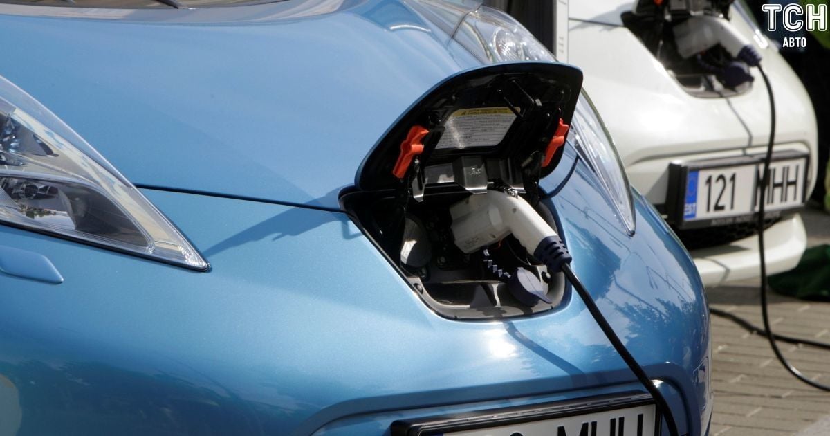 Рекламу электрокара Nissan Leaf запретили из-за скандала