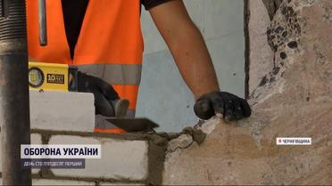 Тисячі українців у свій вихідний відбудовують зруйновані житла співвітчизників