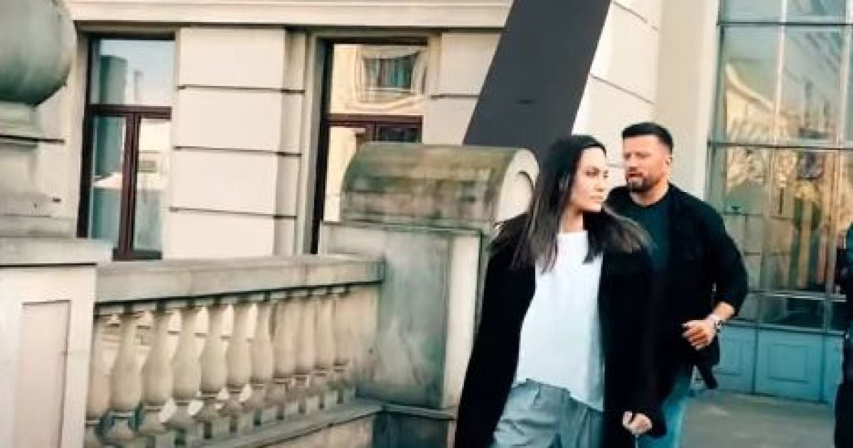 У Мережі з'явилося відео, як Анджеліна Джолі тікала в укриття у Львові під час повітряної тривоги