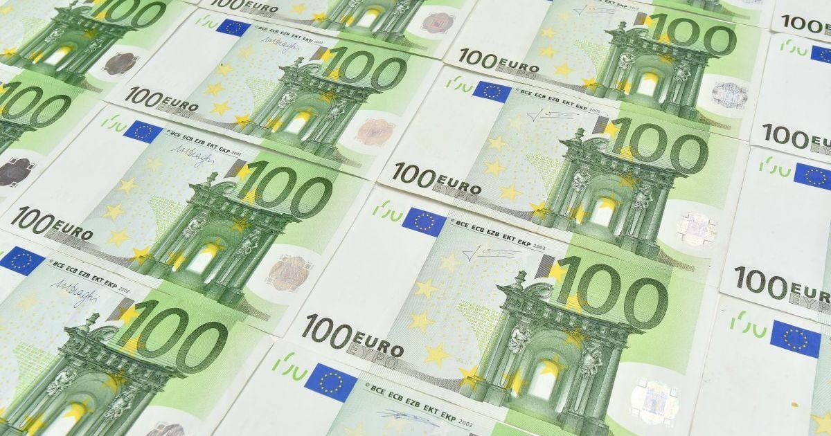 НБУ встановив офіційний курс валют на середу, 17 липня.