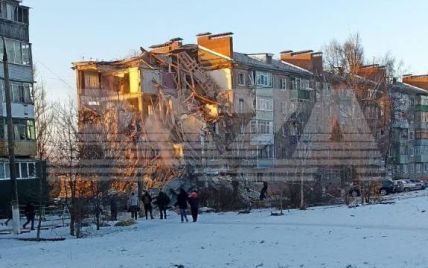 У Росії обвалився під’їзд п’ятиповерхівки: щонайменше 5 загиблих (відео)