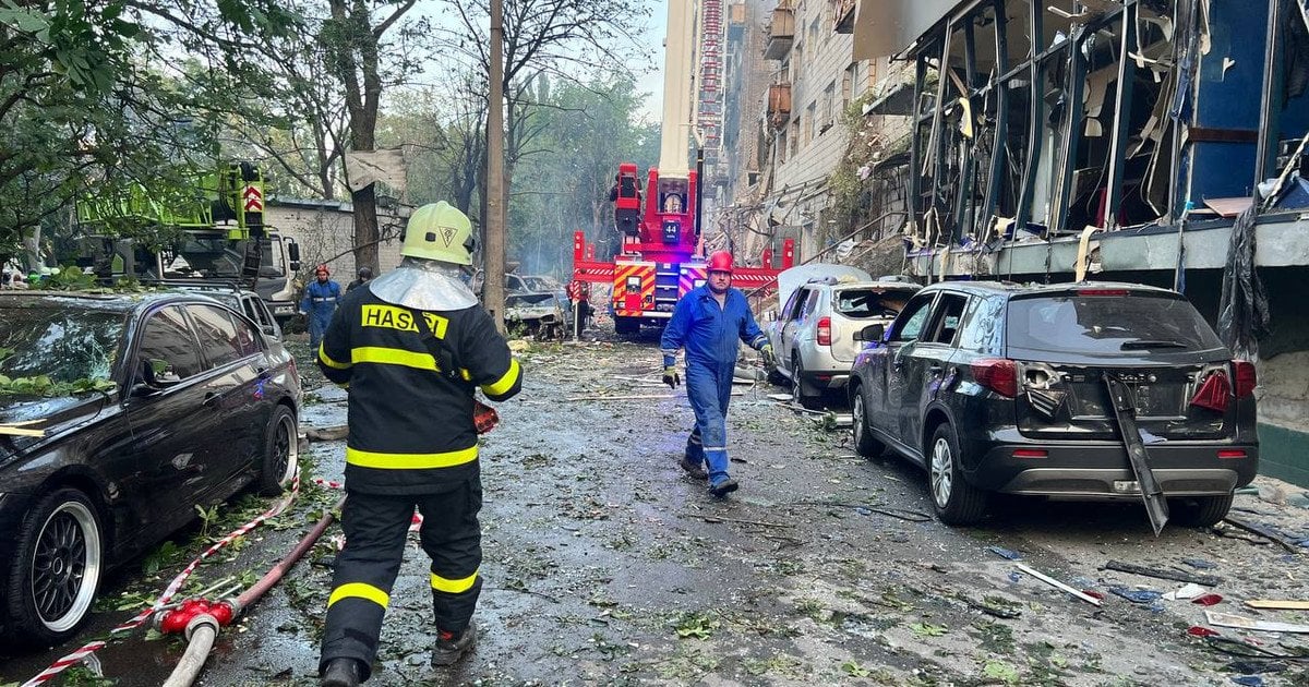 Наслідки атаки на Київ 17 червня. Фото: Сергій Мовенко