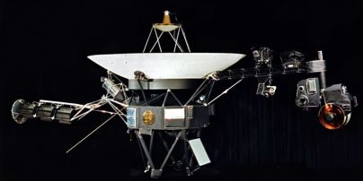 NASA удалось запустить выключеные почти 40 лет назад двигатели "Вояджера-1"