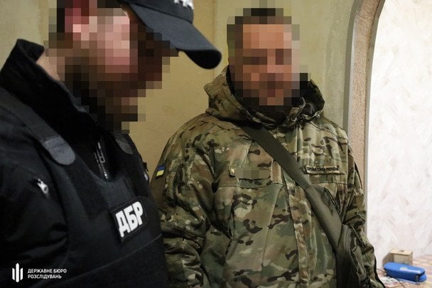 Ексфінансист бригади ЗСУ обкрадав військових: майже 10 млн програв у казино