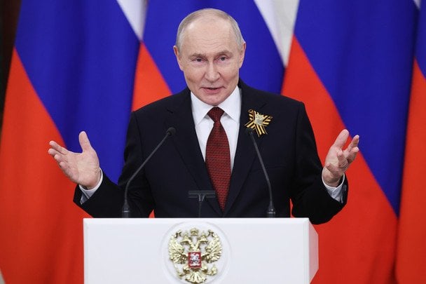 Парад Путіна показав, що Україна змінює перебіг війни — WSJ