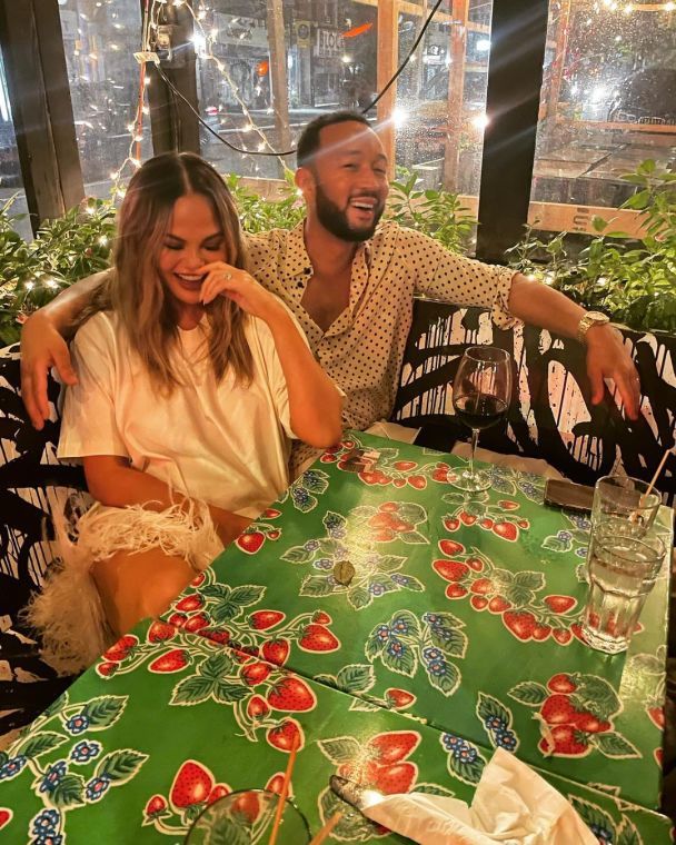 Кріссі Тейген і Джон Ледженд / © instagram.com/chrissyteigen