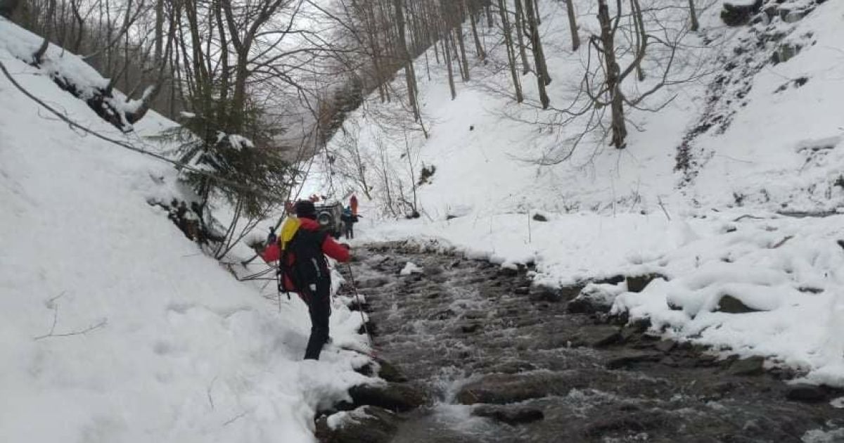 Як шукають у горах зниклого туриста з Києва: з'явилось відео рятувальної операції