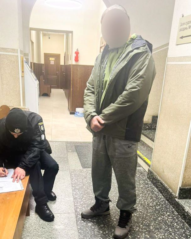 Наразі усі четверо фігурантів перебувають під вартою / Фото: поліція Рівненської області / © 