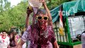 Мокрі майки і рожеві "рани". В Іспанії відбувся фестиваль з винних боїв