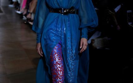 У прозорому вбранні та без білизни: Адріана Ліма на шоу в Парижі