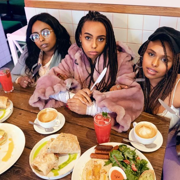  / © instagram.com/fosho.official