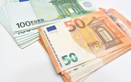 Курс валют на 17 січня: євро дешевшає стрімкіше за долар. Інфографіка