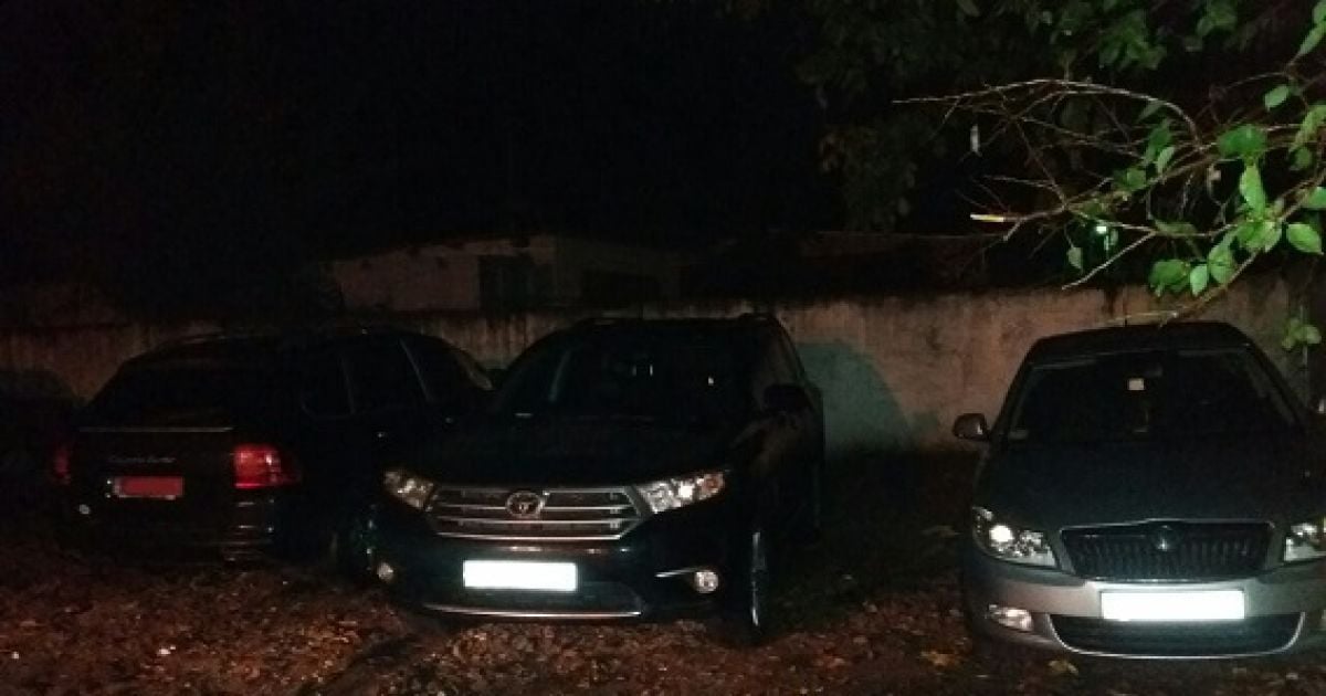 В Украине раскрыта группа "черных инспекторов", которые сбывали авто-двойники