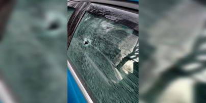 Певцу Юлику побили авто в Варшаве