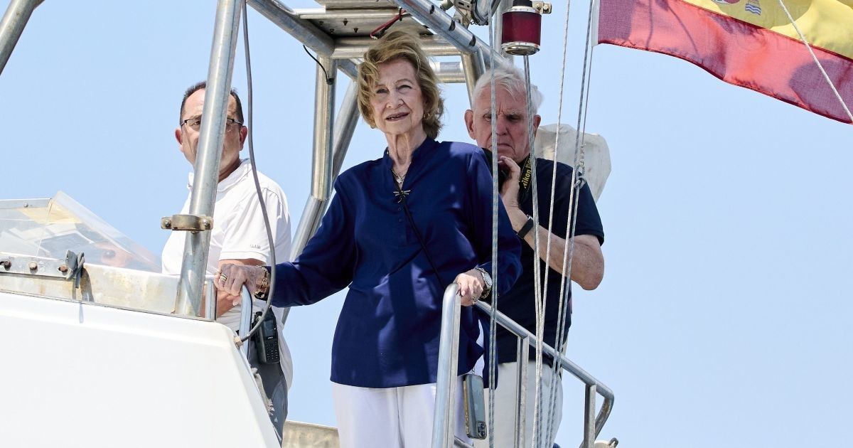 Королева София