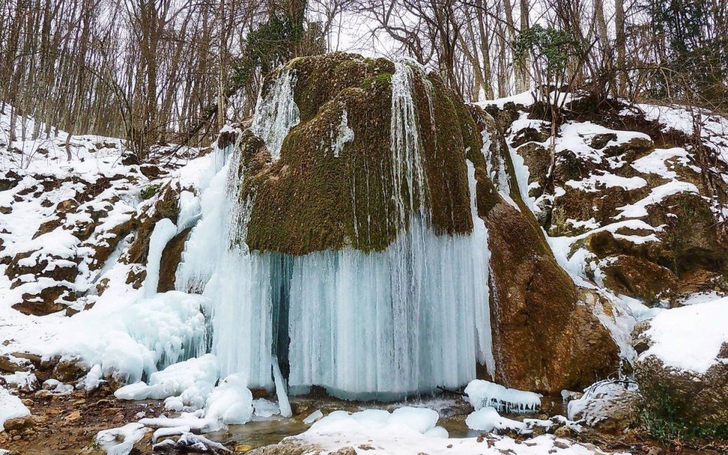 Так водопад выглядел раньше зимой.. / © ВКонтакте