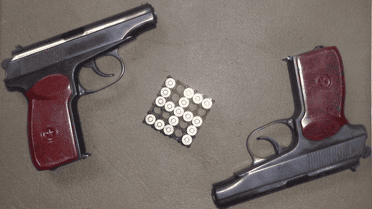 Есть, к примеру, свастика, выложенная из патронов, детские письма, фото со времен Майдана и тому подобное / © vk.com/igor_tank