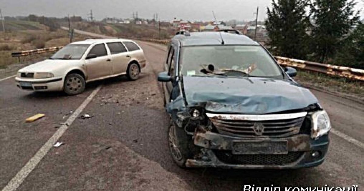 У Тернопільській області п'яний водій протаранив машину поліцейських, намагаючись від них втекти