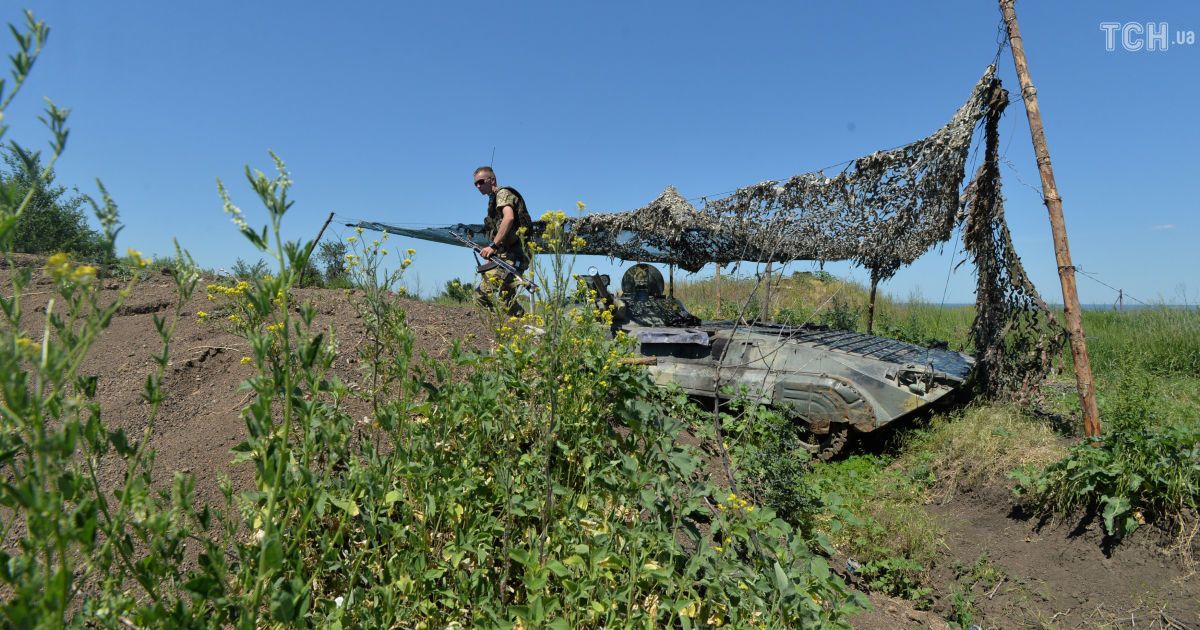 У перший день жовтня бойовики 5 разів обстріляли українських військових