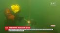 Біля Одеси військові водолази вчаться латати під водою пробоїни суден