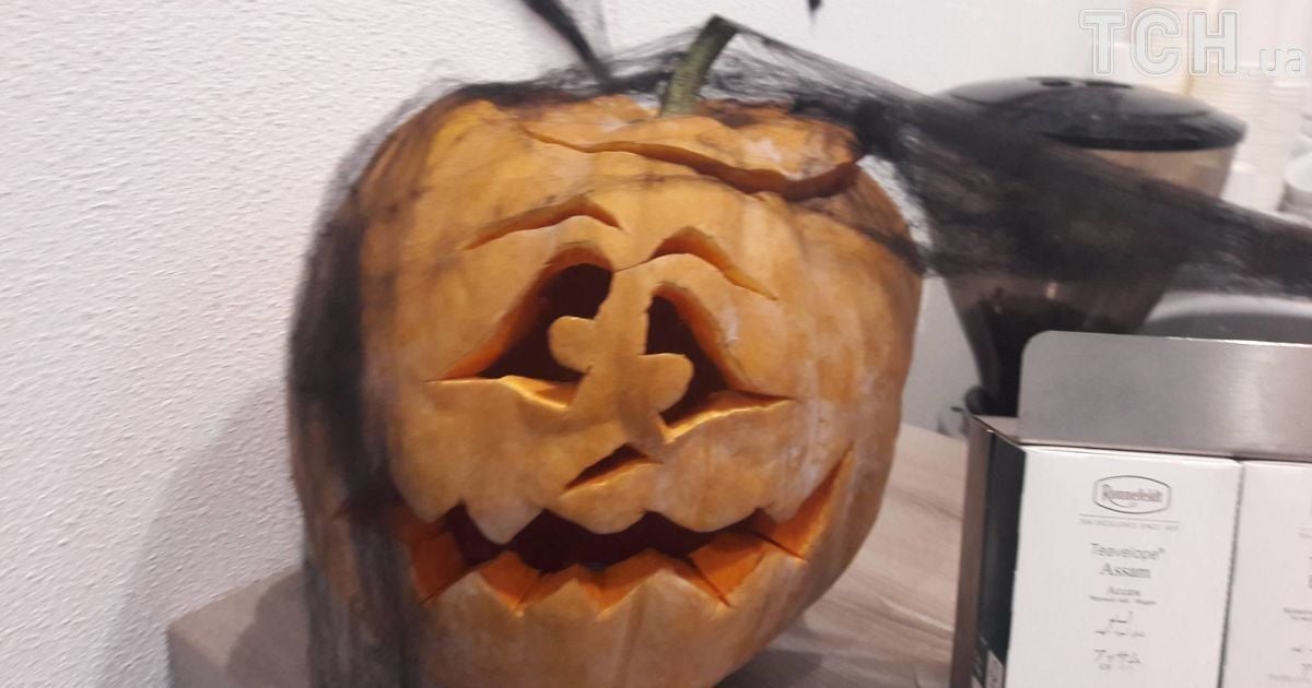 Геловін із розмахом: у КМДА годують павуками, а школи наповнили "відьми" та "монстри"