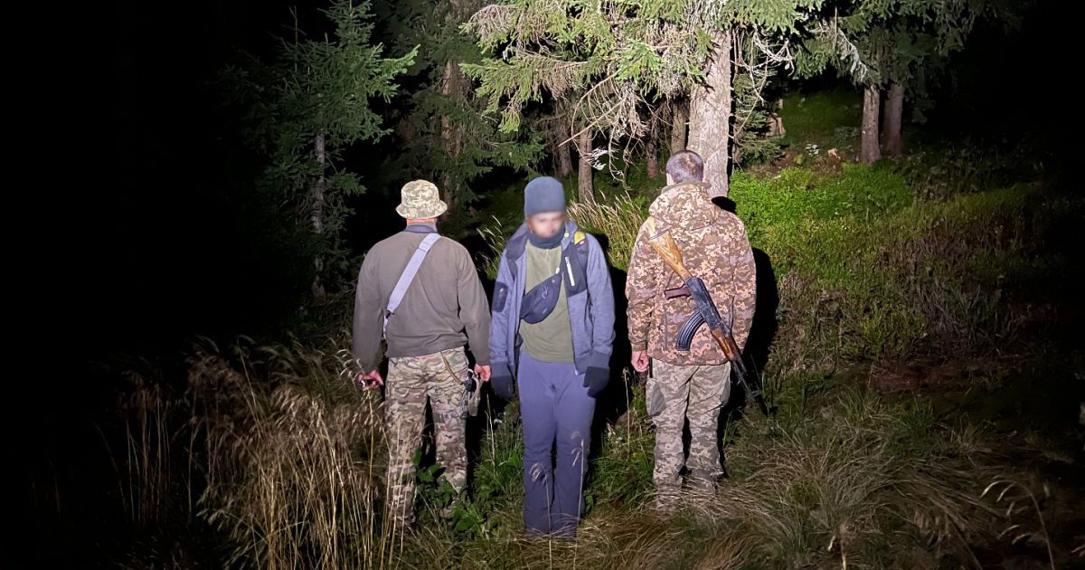 За 21-летним парнем даже отправляли вертолет