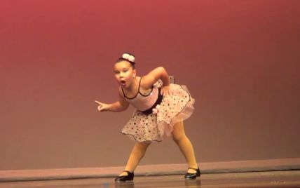 Маленькая танцовщица всколыхнула Youtube дерзким танцем в стиле Бейонсе