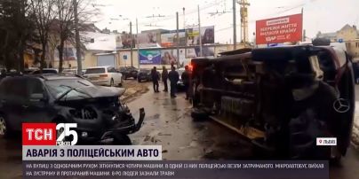 Новини Львова: восьмеро людей постраждали в масштабній аварії