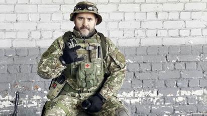 Як правильно і швидко скласти турнікет: відеоінструкція
