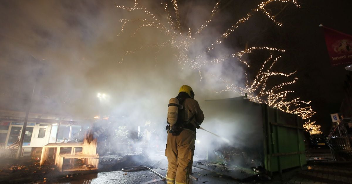 У Нідерландах не вщухають антикарантинні протести: затримано понад 250 осіб