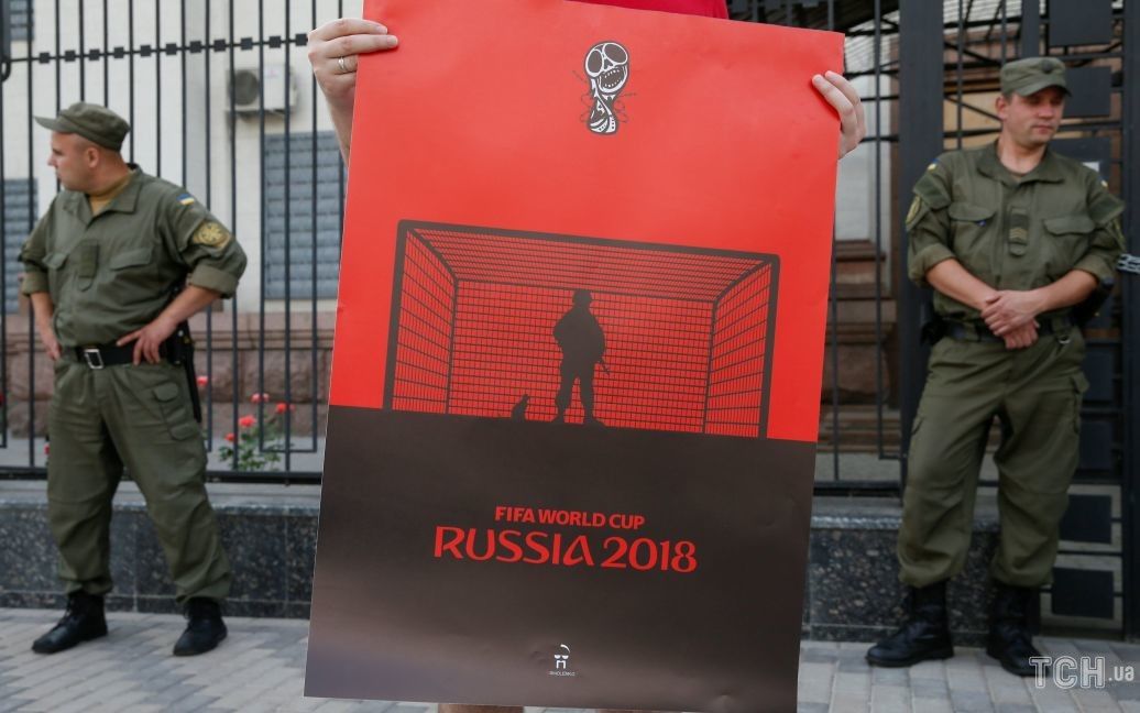 Акция состоялась под посольством РФ / © Reuters