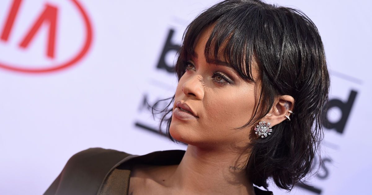 Пропавшая без вести экс-танцовщица Рианны находится в больнице