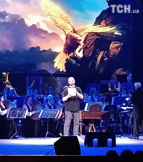 Творчий вечір Ліни Костенко в Києві — на сцені Михайло Кукуюк