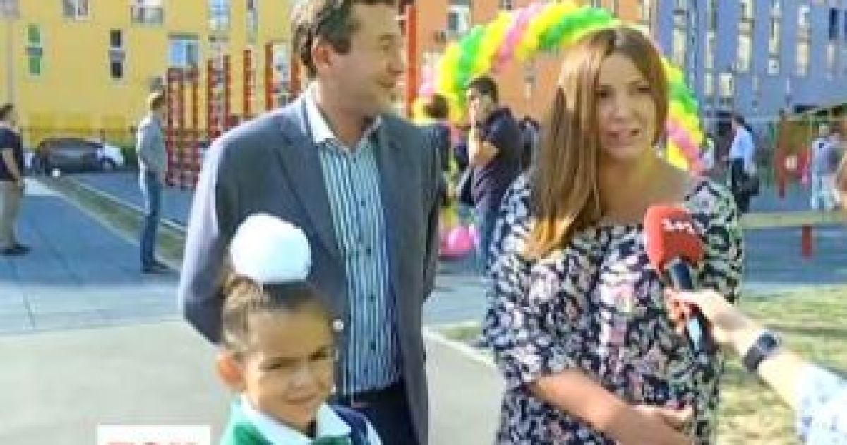Галлина отвела дочку во второй класс