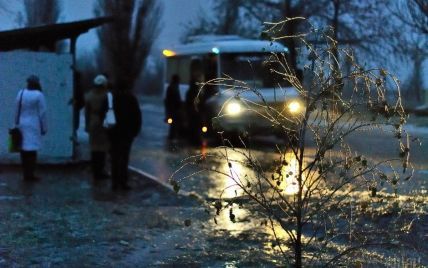 Из-за гололеда в Киеве произошел сбой работы коммунального автотранспорта