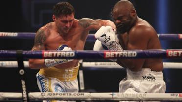 Усик - Чісора_8 / © twitter.com/MatchroomBoxing