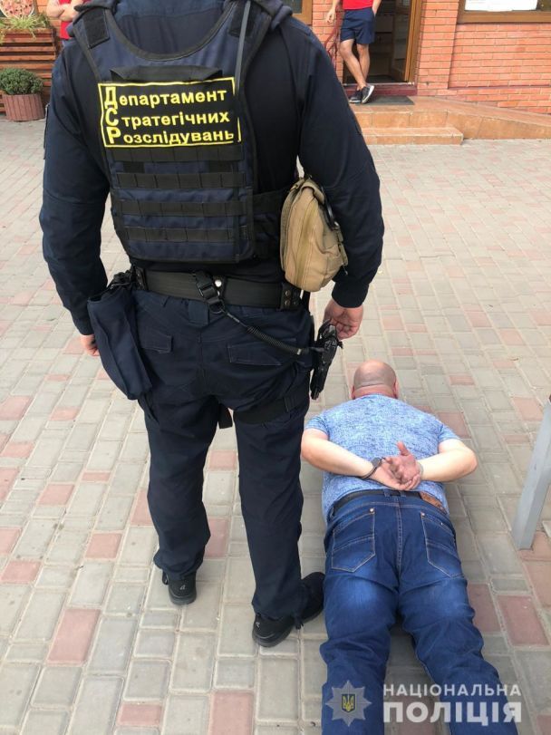В Одессе председатель избирательной комиссии устроил подкуп избирателей