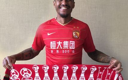 Півзахисник "Барселони" Пауліньйо повернувся до китайського клубу