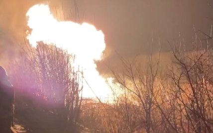 В оккупированной Макеевке – масштабный пожар на газопроводе: фото, видео