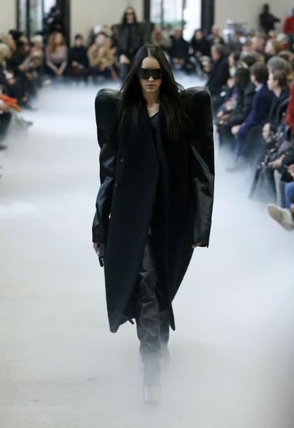 Коллекция Rick Owens прет-а-порте сезона осень-зима 2020-2021 / © East News