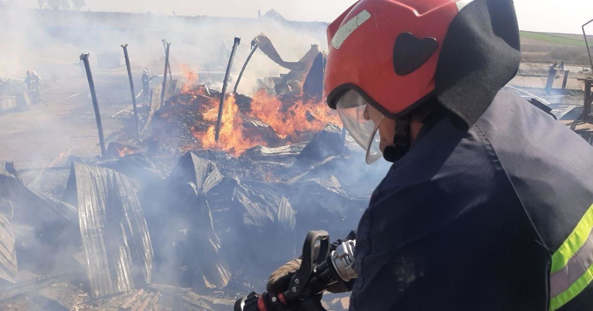 У Рівненській області горить чоловічий монастир