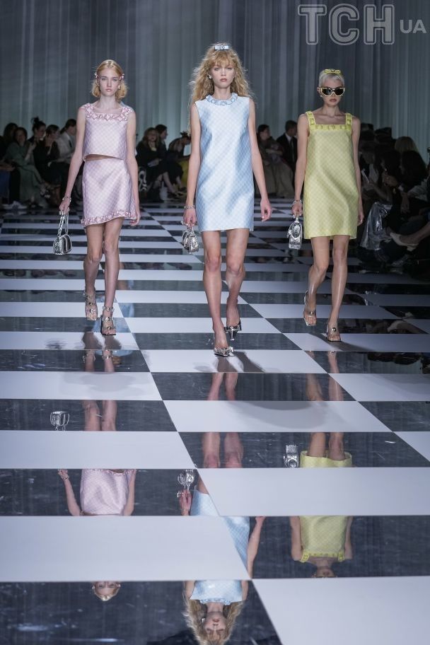 Показ Модного дома Versace весна-лето 2024 / © Associated Press
